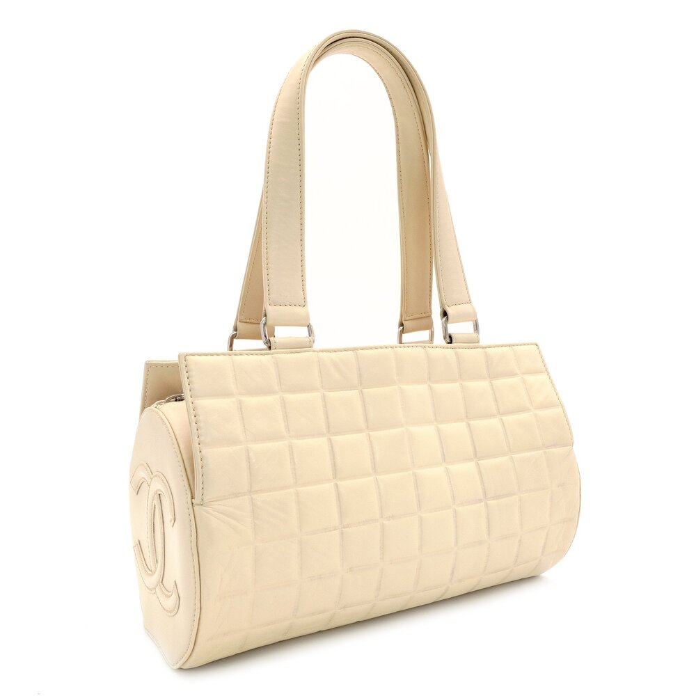 CHANEL Chocolate Bar Shoulder Bag Leather Beige Lambskin CC Logo 7-6-785