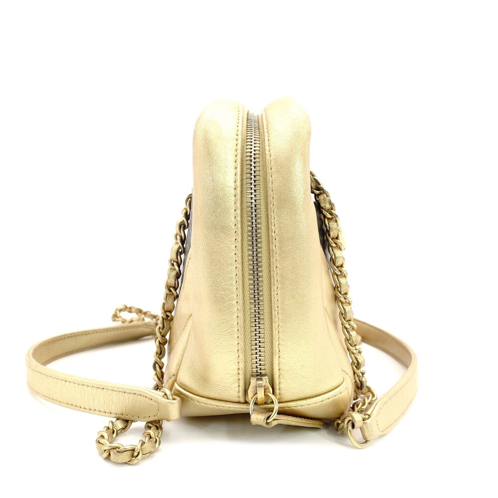 CHANEL Chevron V-Stitch Chain Shoulder Bag Black × Gold Leather Crossbody 7-9-592