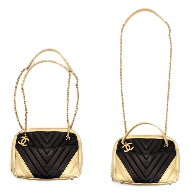 CHANEL Chevron V-Stitch Chain Shoulder Bag Black × Gold Leather Crossbody 7-9-592