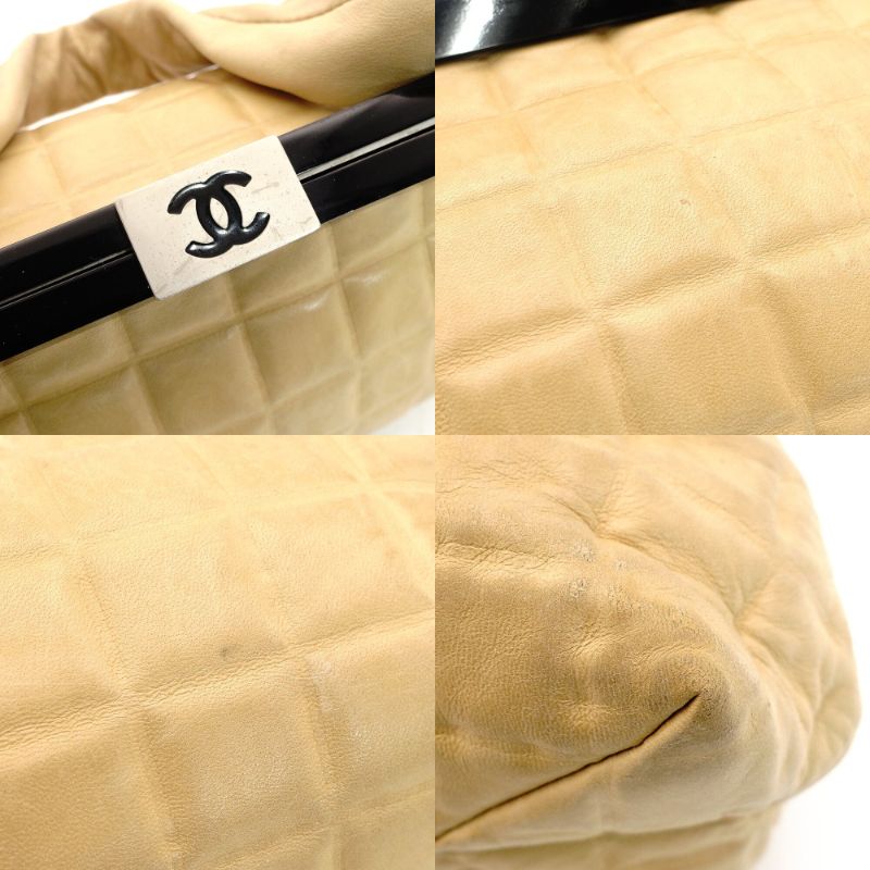 CHANEL Chocolate Bar One-Shoulder Bag Beige × Black Leather Lambskin 7-9-583