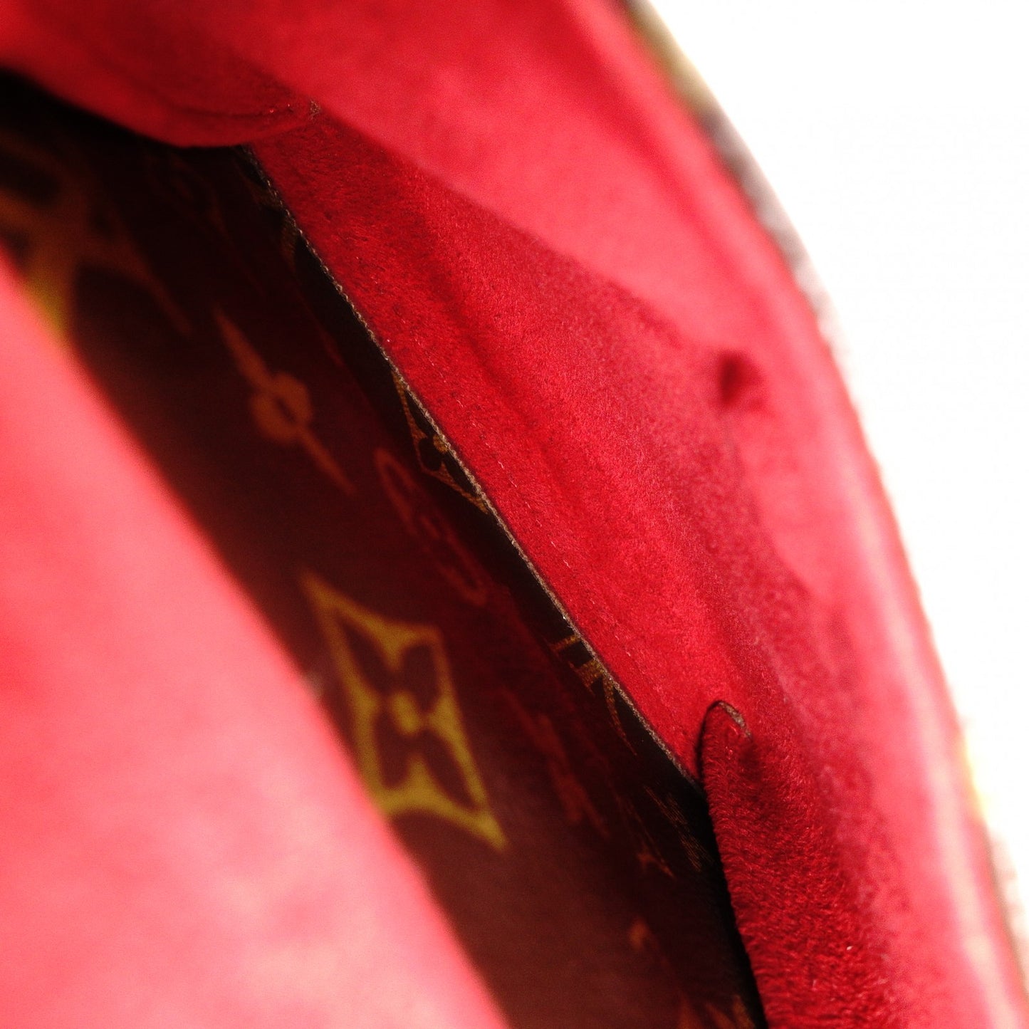 LOUIS VUITTON Vivacité MM Monogram Shoulder Bag for Women, Leather
