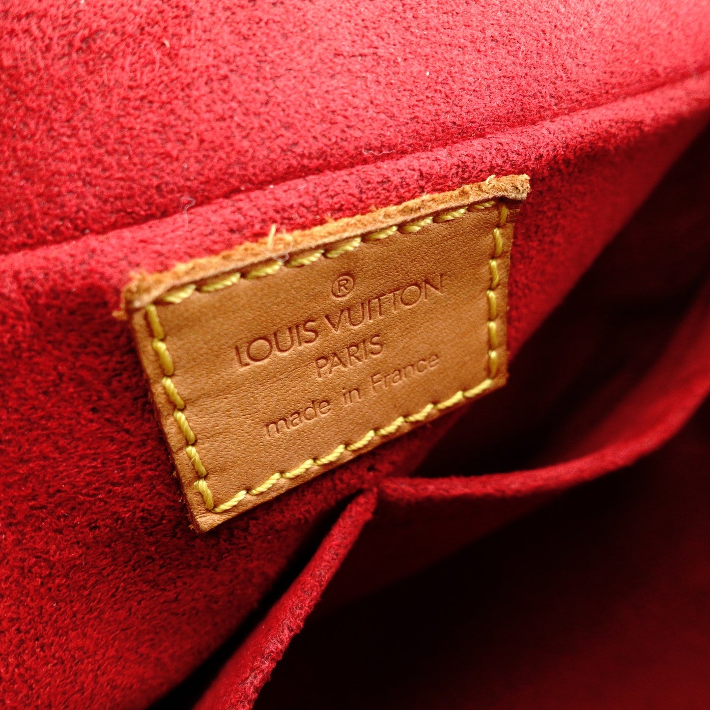 LOUIS VUITTON Vivacité MM Monogram Shoulder Bag for Women, Leather