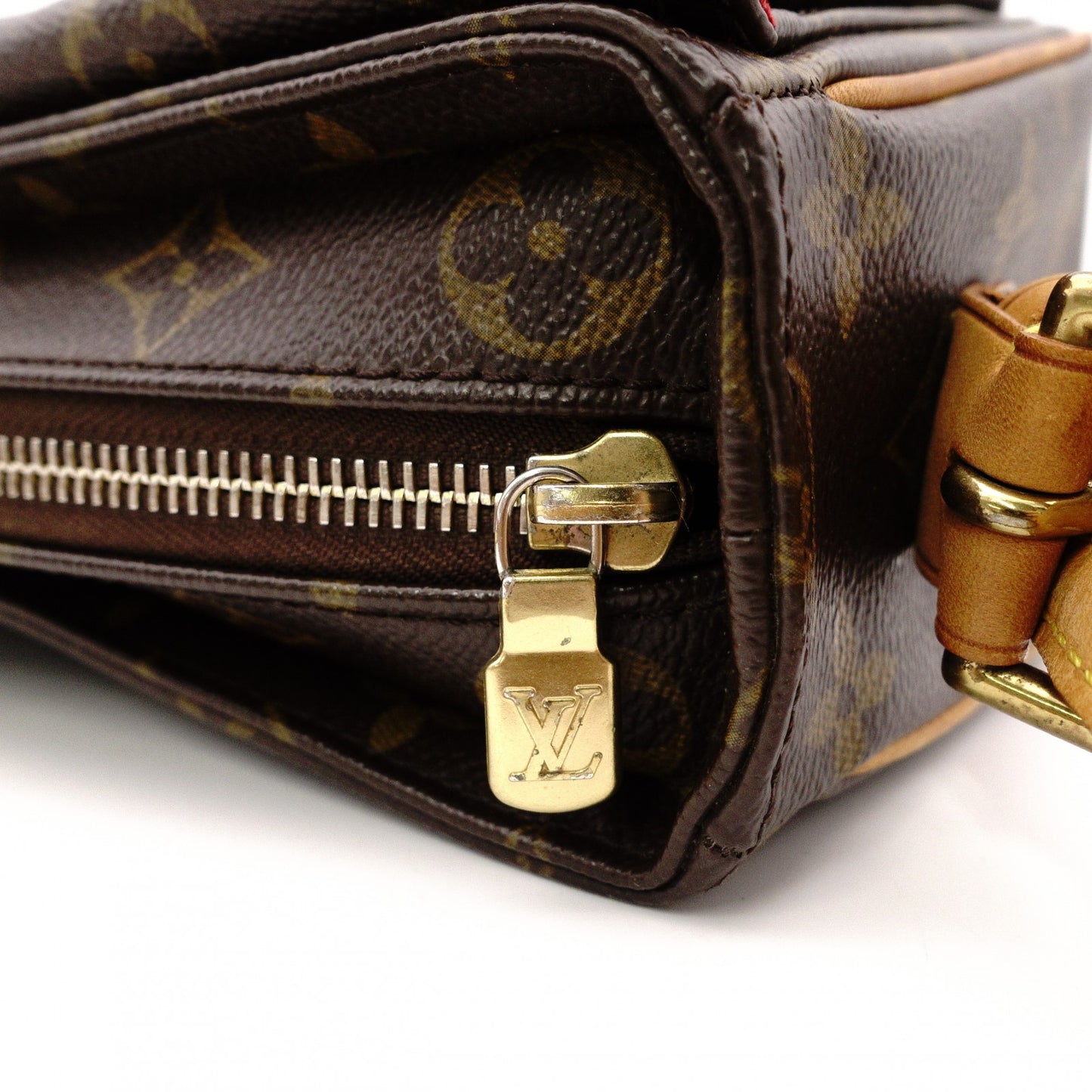 LOUIS VUITTON Vivacité MM Monogram Shoulder Bag for Women, Leather