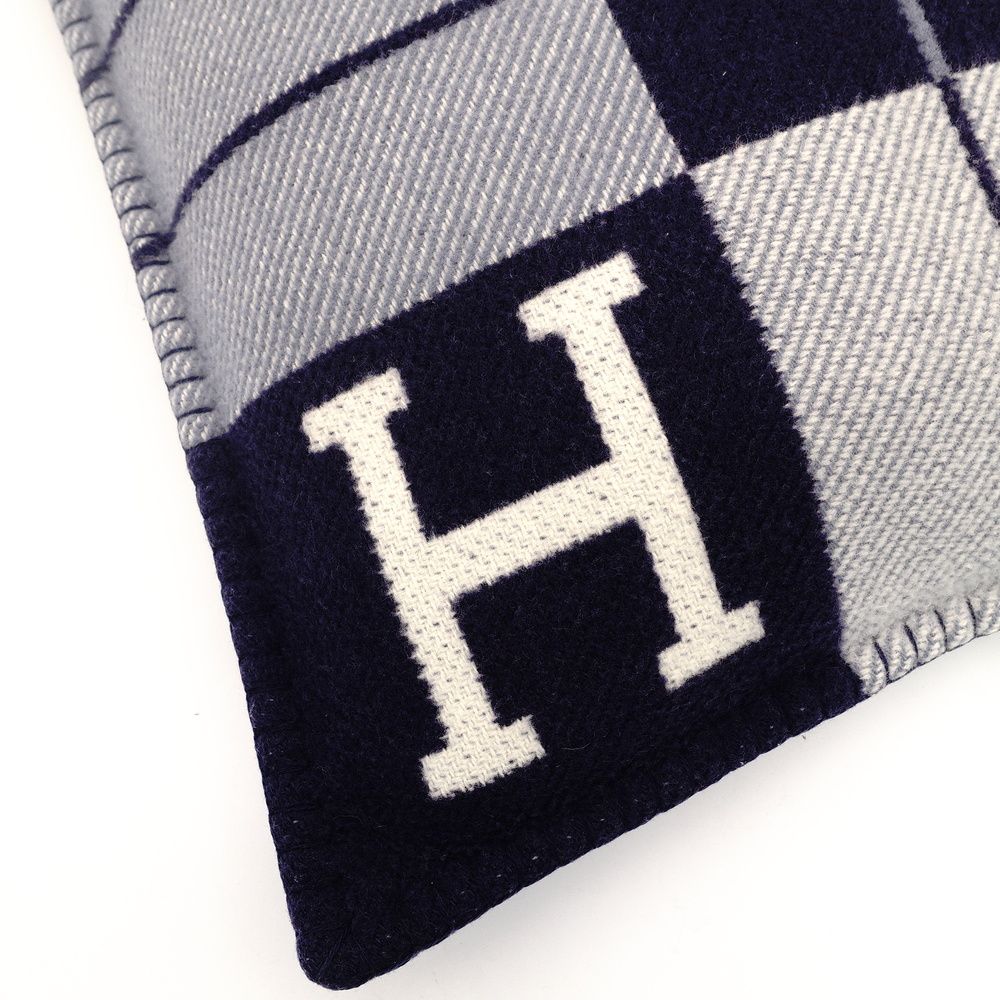 Hermès Cushion Avalon 3 PM Cushion Wool Cashmere Blend H Logo Navy Blue White 7-10-065