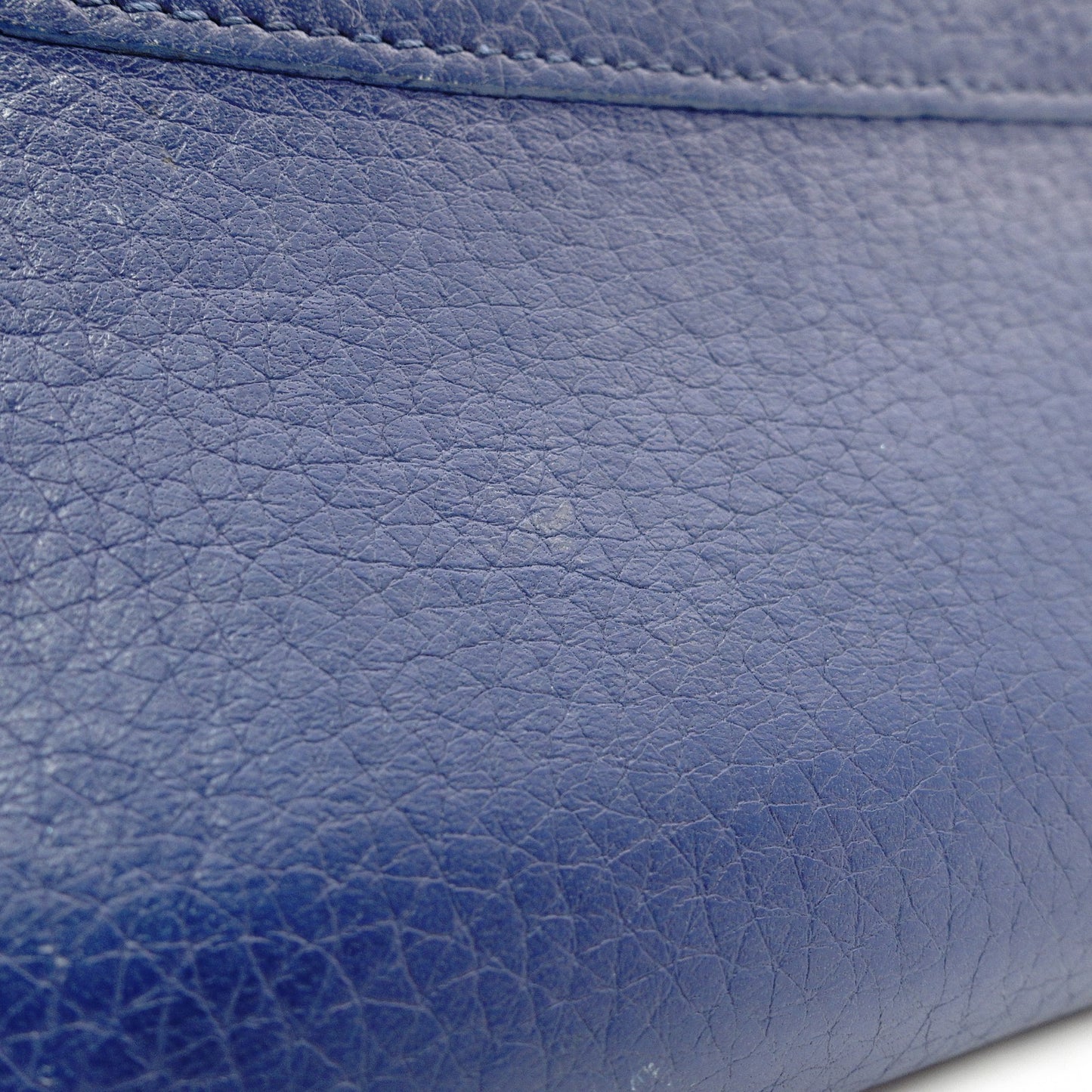 LOUIS VUITTON Taurillon Capucines Long Wallet Navy Blue Leather LV Logo Silver Hardware R801902