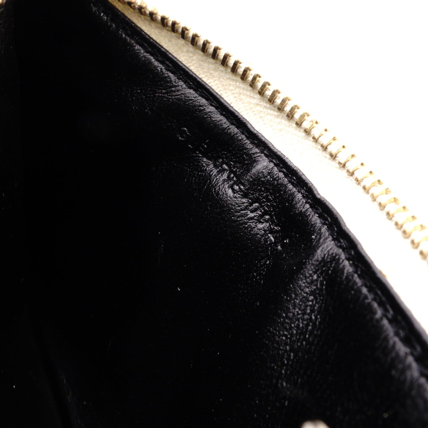 SAINT LAURENT Cassandra Coin Purse, Leather, Off-White, Gold Hardware, Card Holder, YSL