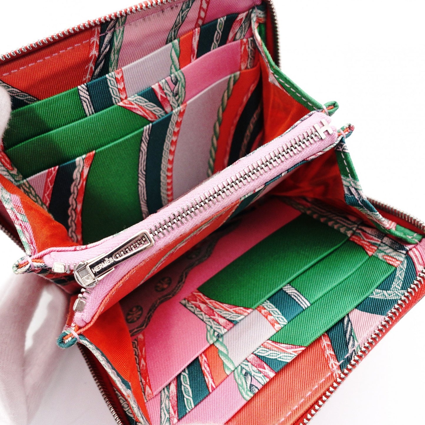 HERMES Silk-In Compact Coin Case, Leather, Red, Silver Hardware