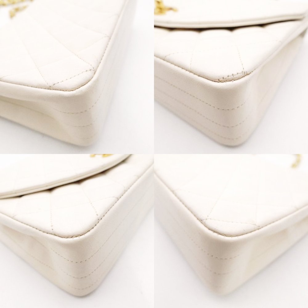 CHANEL Matelassé Lambskin Chain Shoulder Bag White Leather Crossbody Gold Hardware R801739