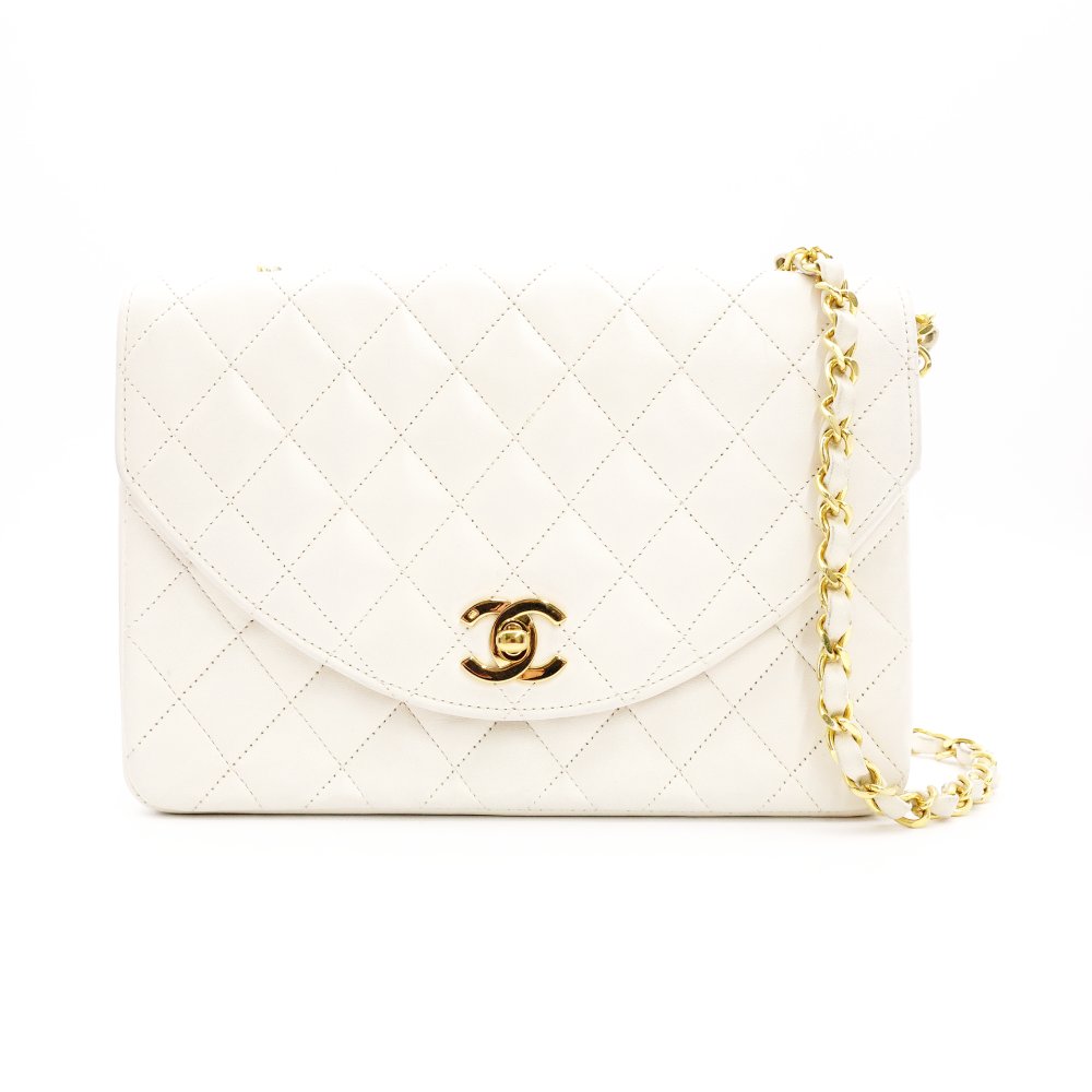 CHANEL Matelassé Lambskin Chain Shoulder Bag White Leather Crossbody Gold Hardware R801739