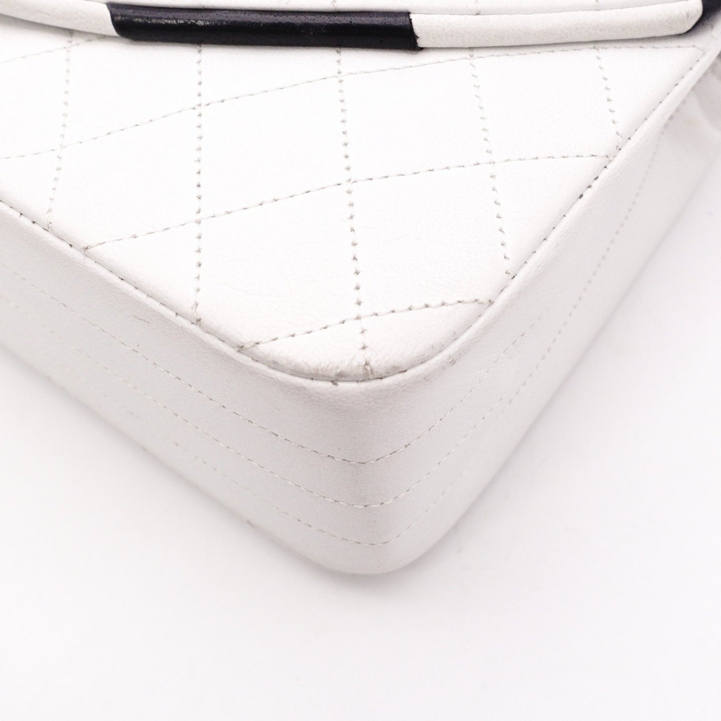 CHANEL Chain Shoulder Bag, Matelassé Lambskin Leather, White with Gold Hardware