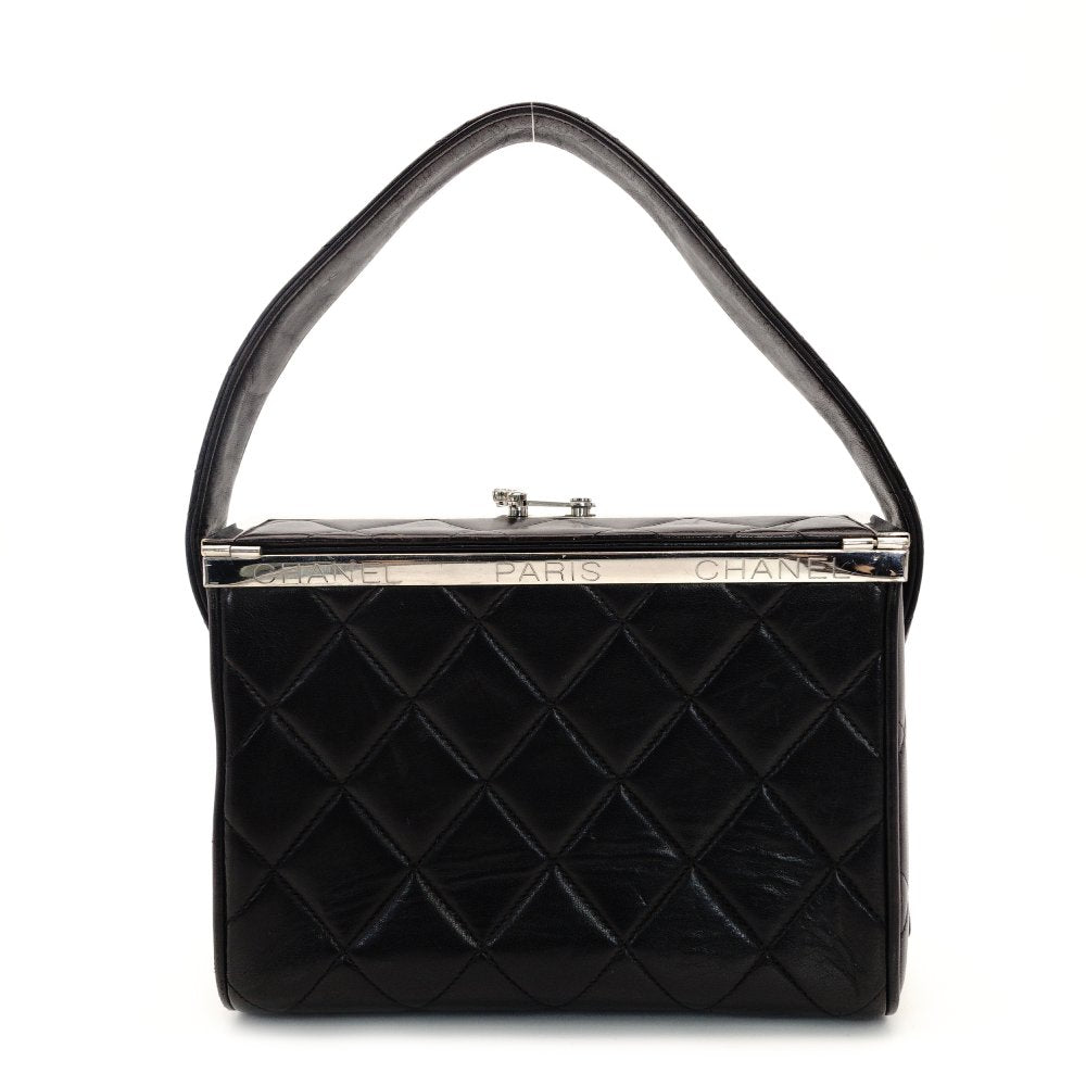 CHANEL Matelassé Vanity Bag Lambskin Leather Black Handbag Vintage Silver Hardware 7-10-160