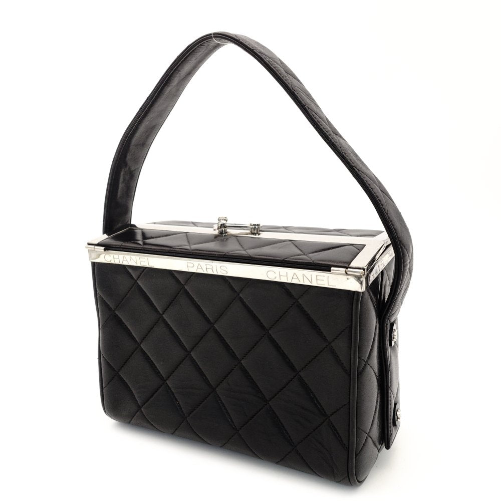 CHANEL Matelassé Vanity Bag Lambskin Leather Black Handbag Vintage Silver Hardware 7-10-160