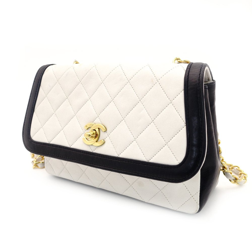 CHANEL Matelassé Chain Shoulder Bag White × Navy Lambskin Leather Crossbody Gold Hardware 7-9-584