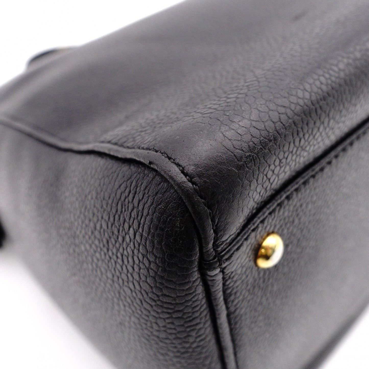 CHANEL Chain Shoulder Bag, Caviar Leather, Black, Gold Hardware