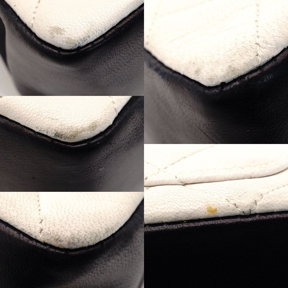 CHANEL Matelassé Chain Shoulder Bag White × Navy Lambskin Leather Crossbody Gold Hardware 7-9-584