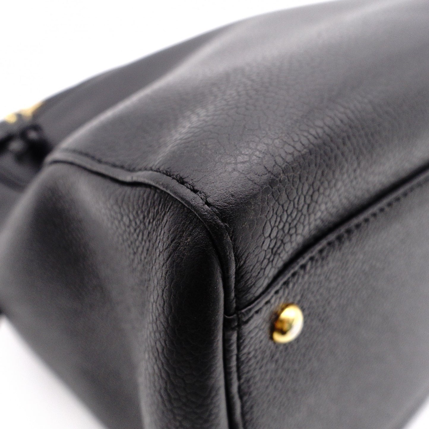 CHANEL Chain Shoulder Bag, Caviar Leather, Black, Gold Hardware