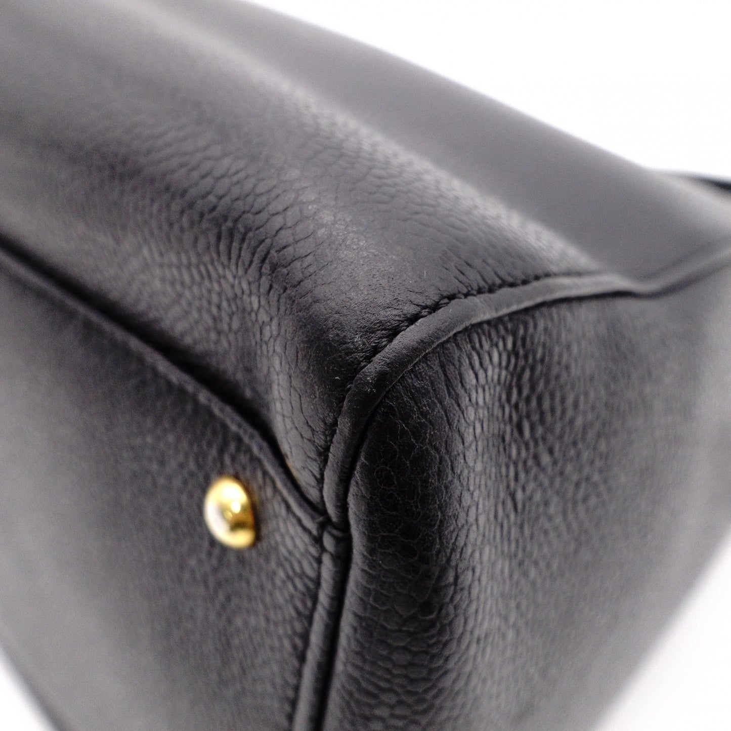 CHANEL Chain Shoulder Bag, Caviar Leather, Black, Gold Hardware