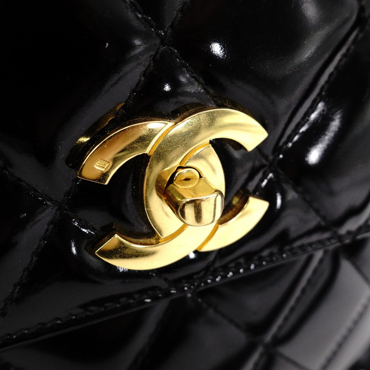 CHANEL シャネル ショルダーバッグ パテントレザー ブラック【中古】 レディース