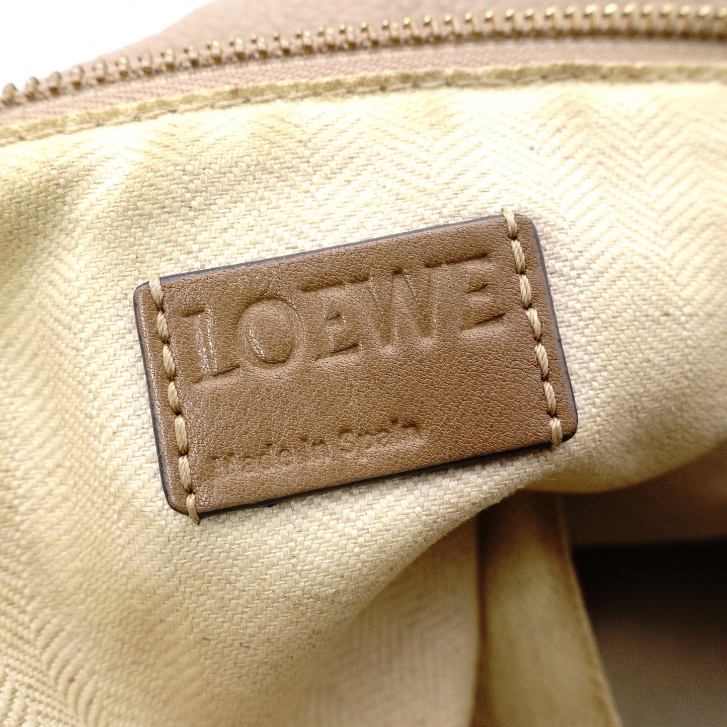 LOEWE Puzzle Medium Handbag, Leather, Beige, 2-Way, Gold Hardware, Crossbody