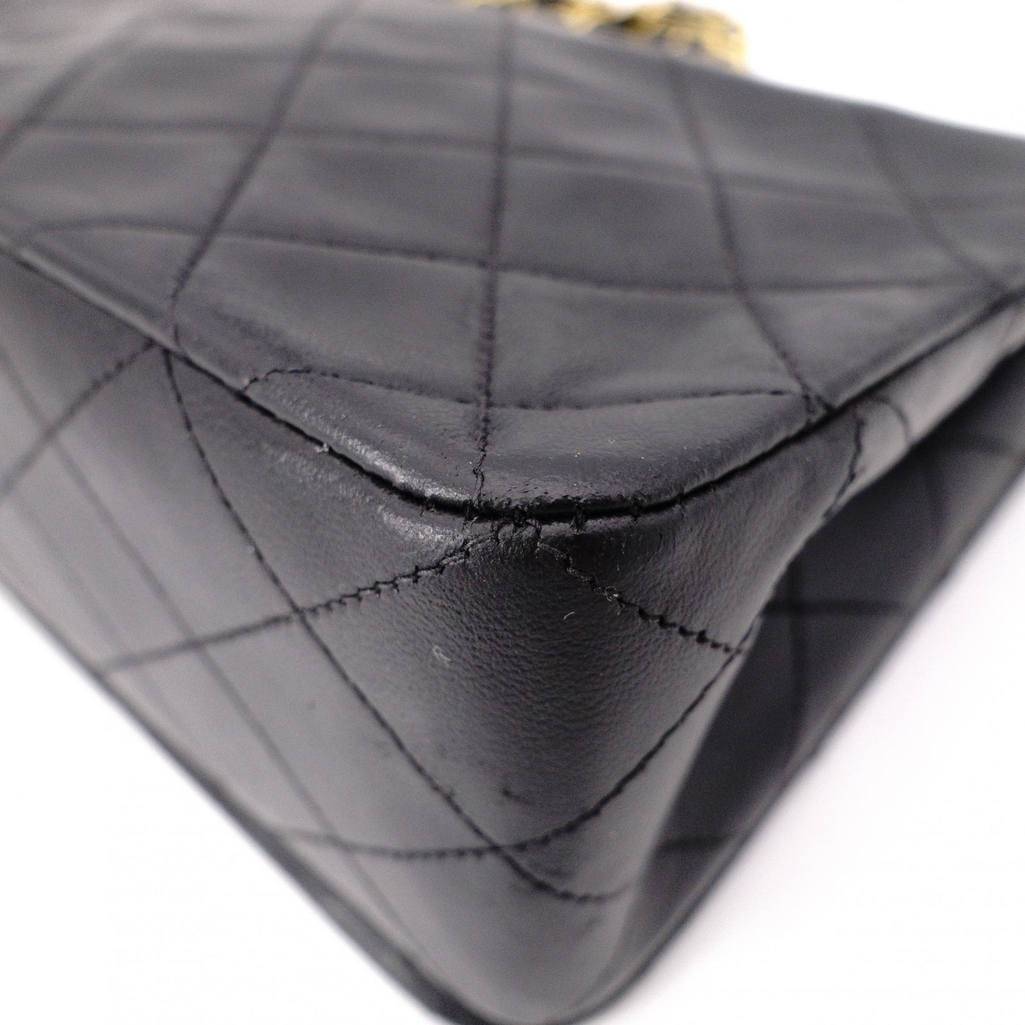 CHANEL Lambskin Single-Flap Classic Matelassé Shoulder Bag, Leather, Black with Gold Hardware