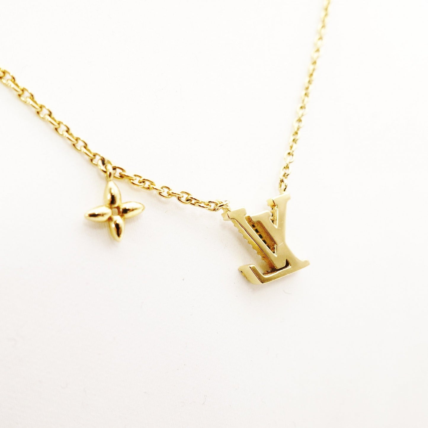 LOUIS VUITTON LV Iconic Necklace Metal/Rhinestone Gold
