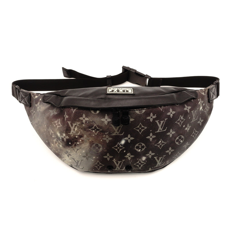LOUIS VUITTON Bum Bag Monogram Galaxy Discovery M44444 Gray PVC Leather Men's 7-8-234
