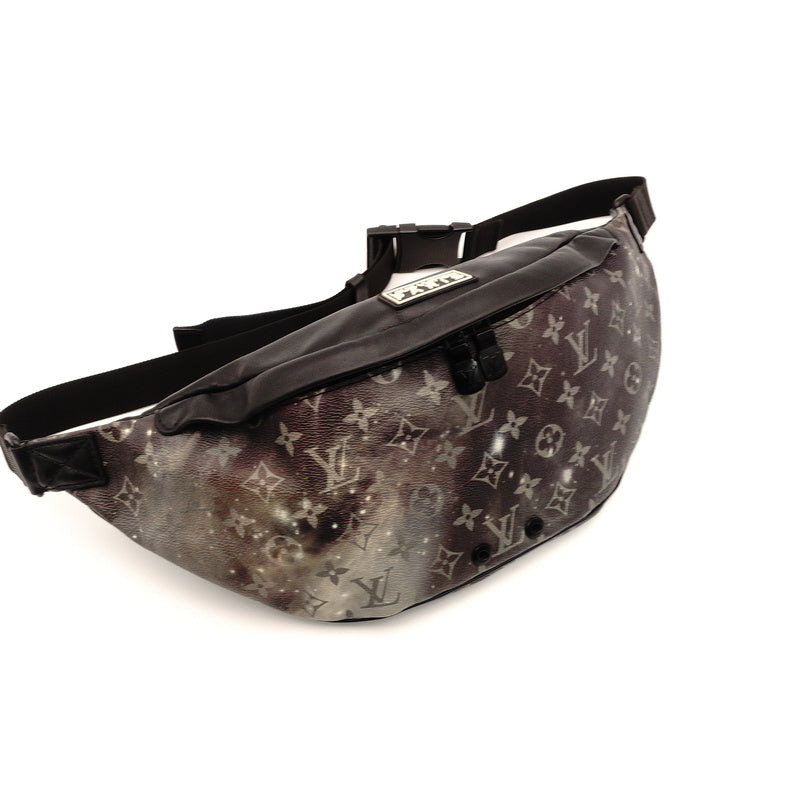 LOUIS VUITTON Bum Bag Monogram Galaxy Discovery M44444 Gray PVC Leather Men's 7-8-234