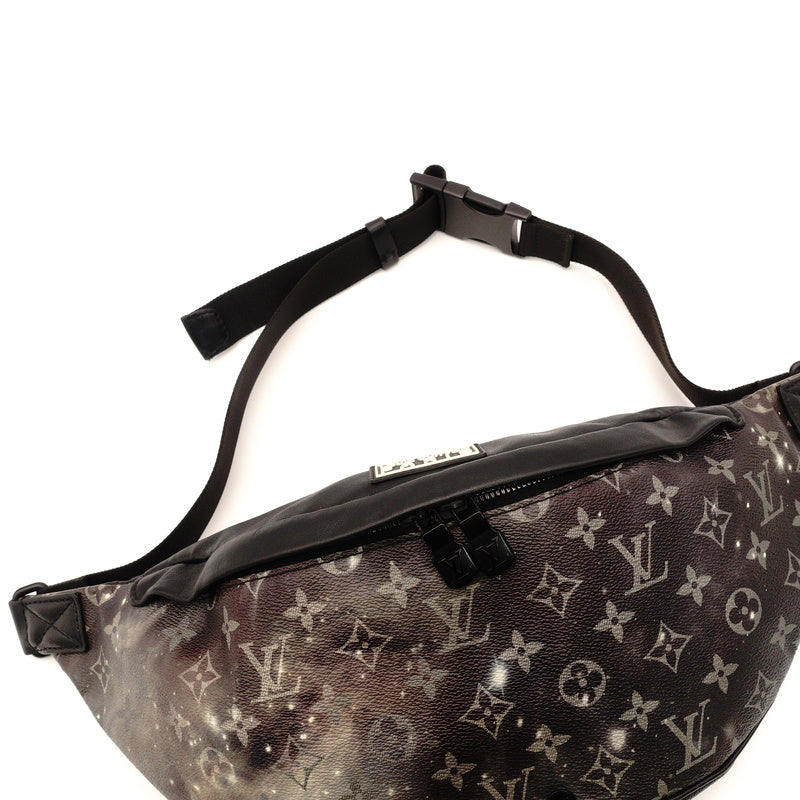 LOUIS VUITTON Bum Bag Monogram Galaxy Discovery M44444 Gray PVC Leather Men's 7-8-234