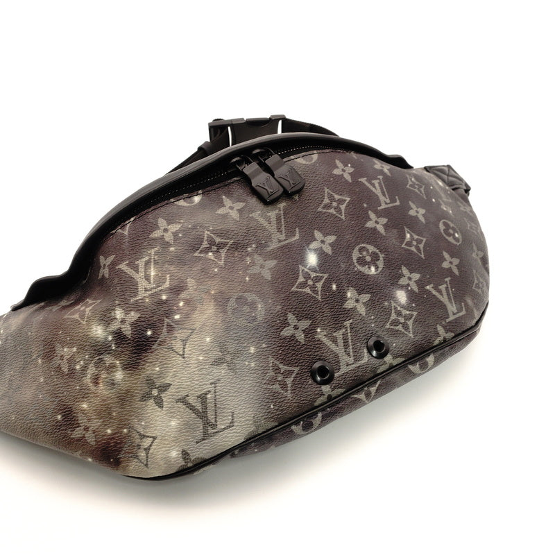 LOUIS VUITTON Bum Bag Monogram Galaxy Discovery M44444 Gray PVC Leather Men's 7-8-234