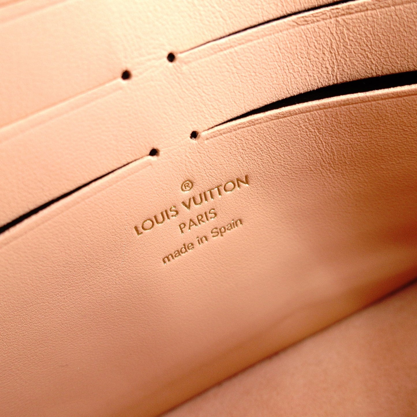 LOUIS VUITTON Vavin Portofolio Damier Shoulder Bag, PVC, Brown
