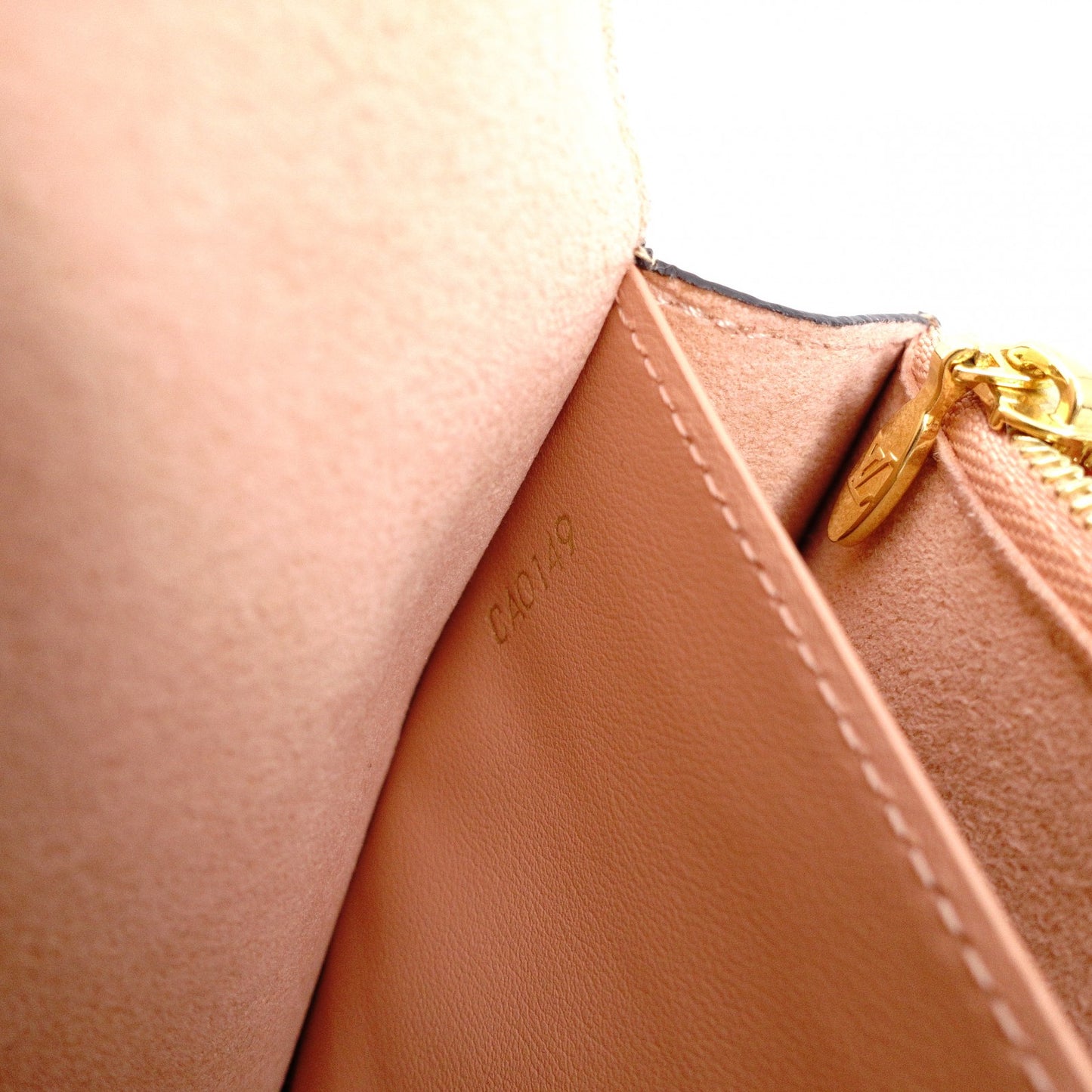 LOUIS VUITTON Vavin Portofolio Damier Shoulder Bag, PVC, Brown