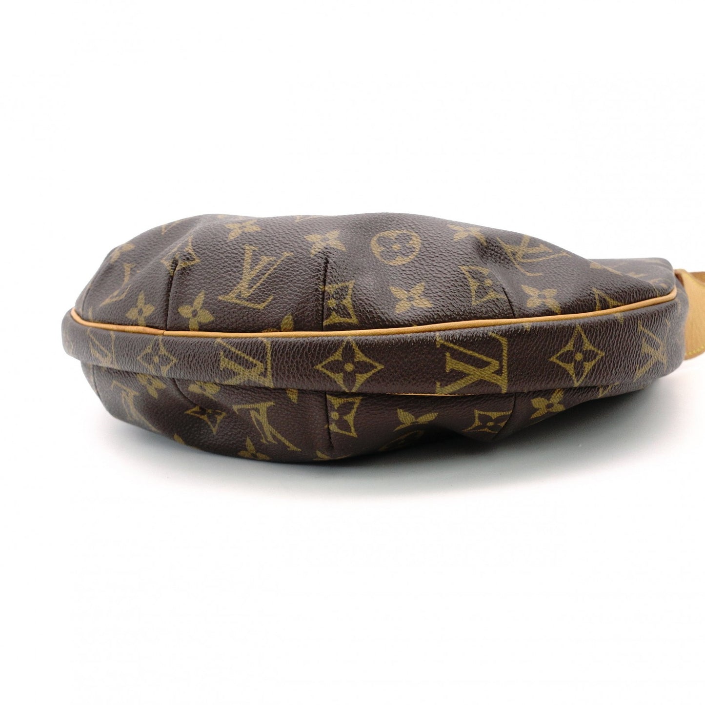 Louis Vuitton Croissant MM Monogram Canvas Shoulder Bag