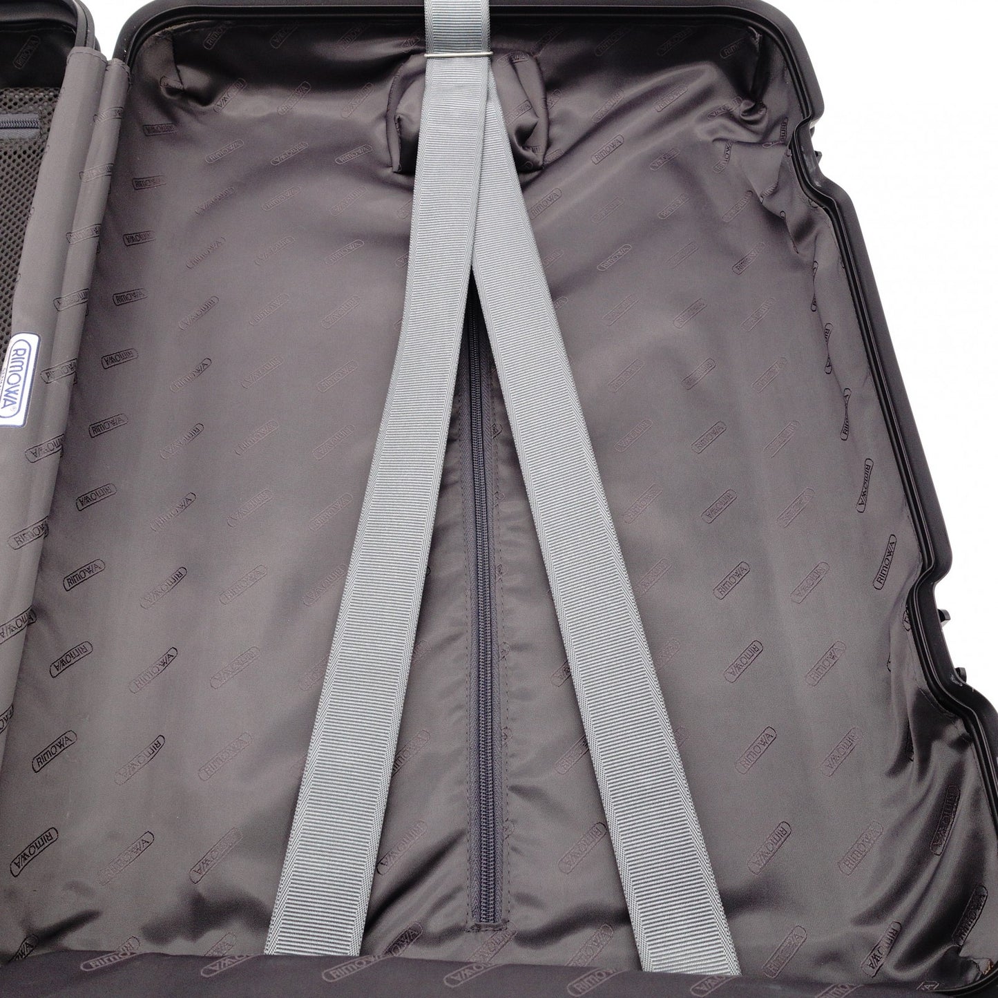 RIMOWA 986.11 32L Topaz Stealth 2-Wheel Carry-On Black