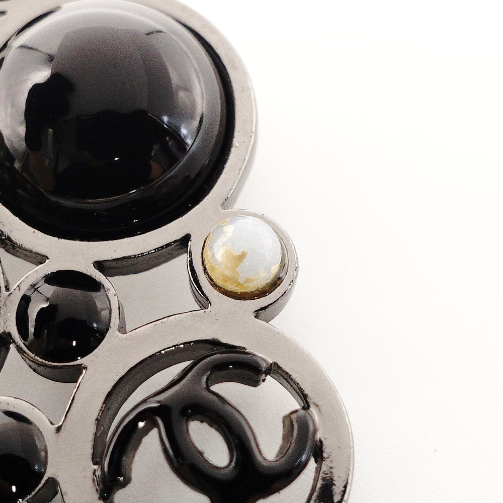 CHANEL Coco Mark Brooch with Faux Pearls, Gripois, Black × Gunmetal CC Mark, with Comets, 7-8-500