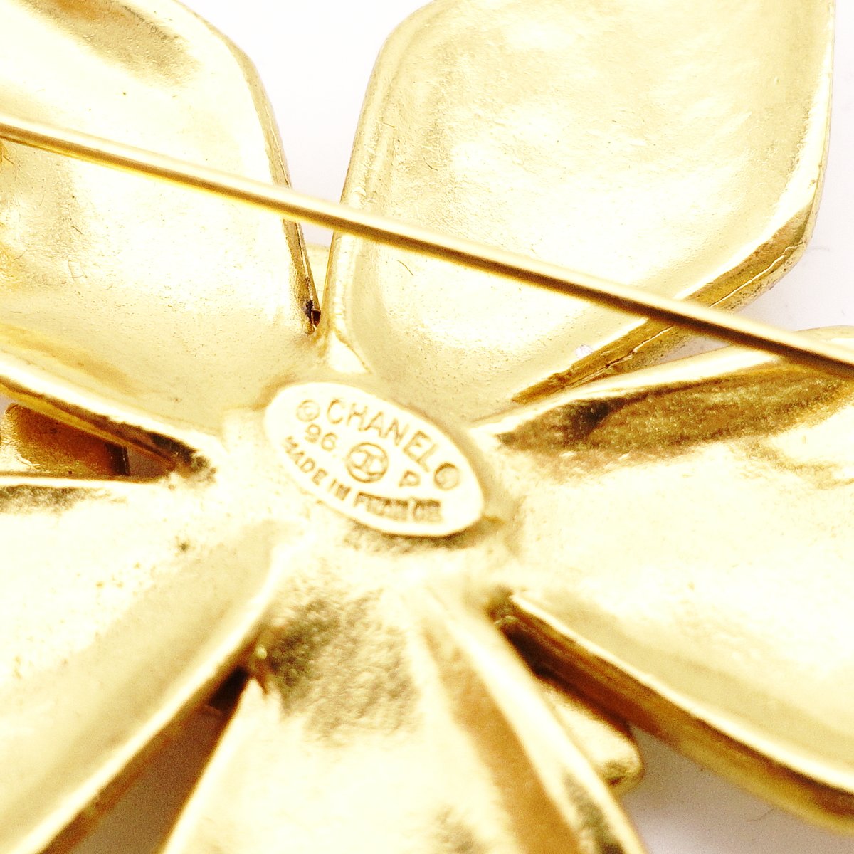 CHANEL Brooch Metal Gold Metal CC Logo