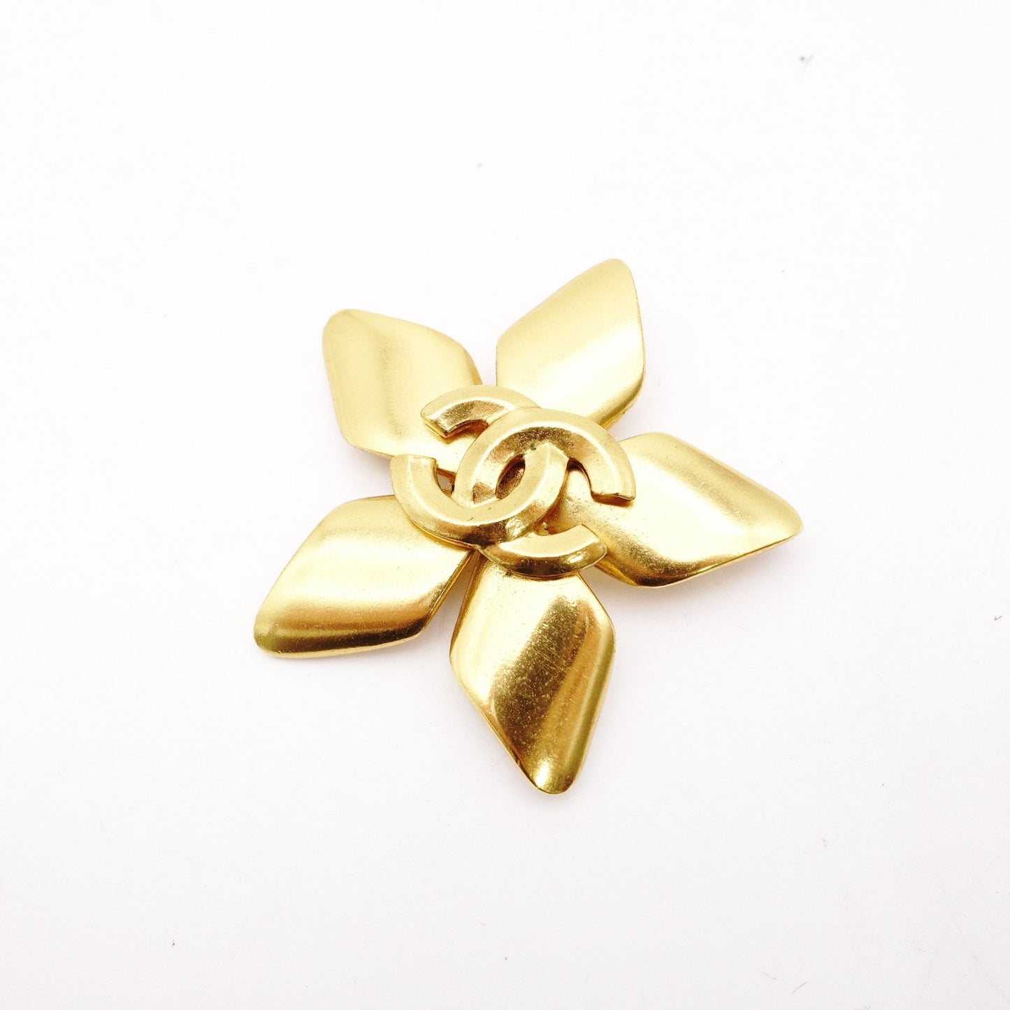 CHANEL Brooch Metal Gold Metal CC Logo