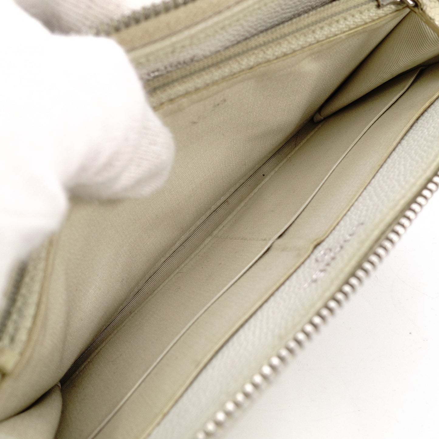 CHANEL Long Wallet Leather Off-White Wallet