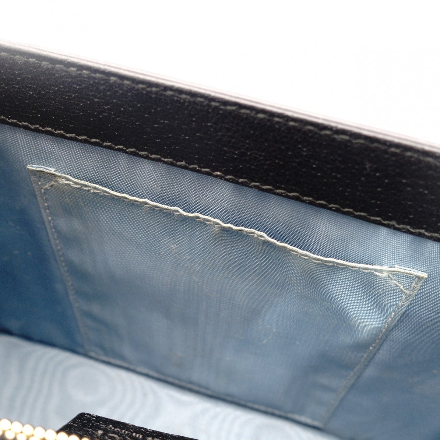 GUCCI Sylvie Star & Bee Shoulder Bag Black Leather Gold Hardware Crossbody 7-8-359