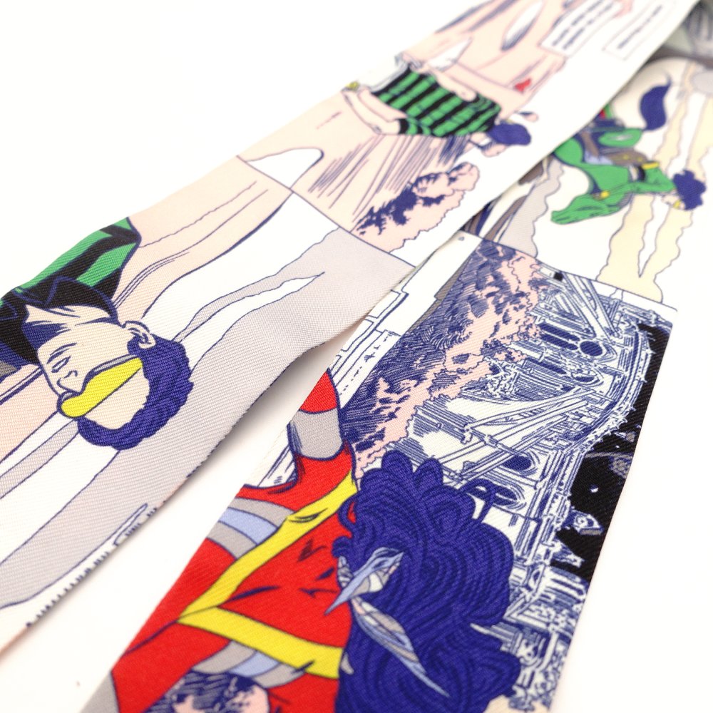 unused Hermès Twilly WOW scarf. 100% silk. Multi-color. American comic print. Comes with box. 7-6-413-1