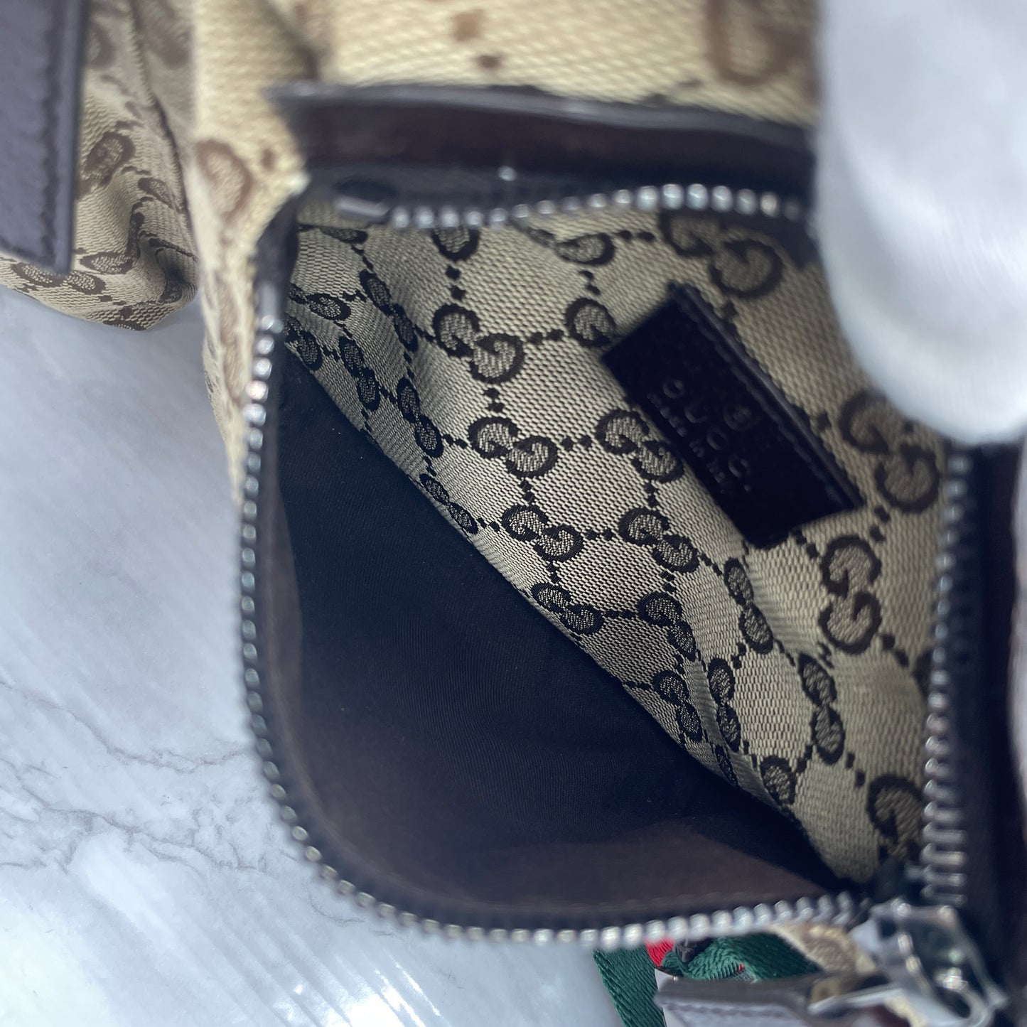 GUCCI Sherry Line Body Bag