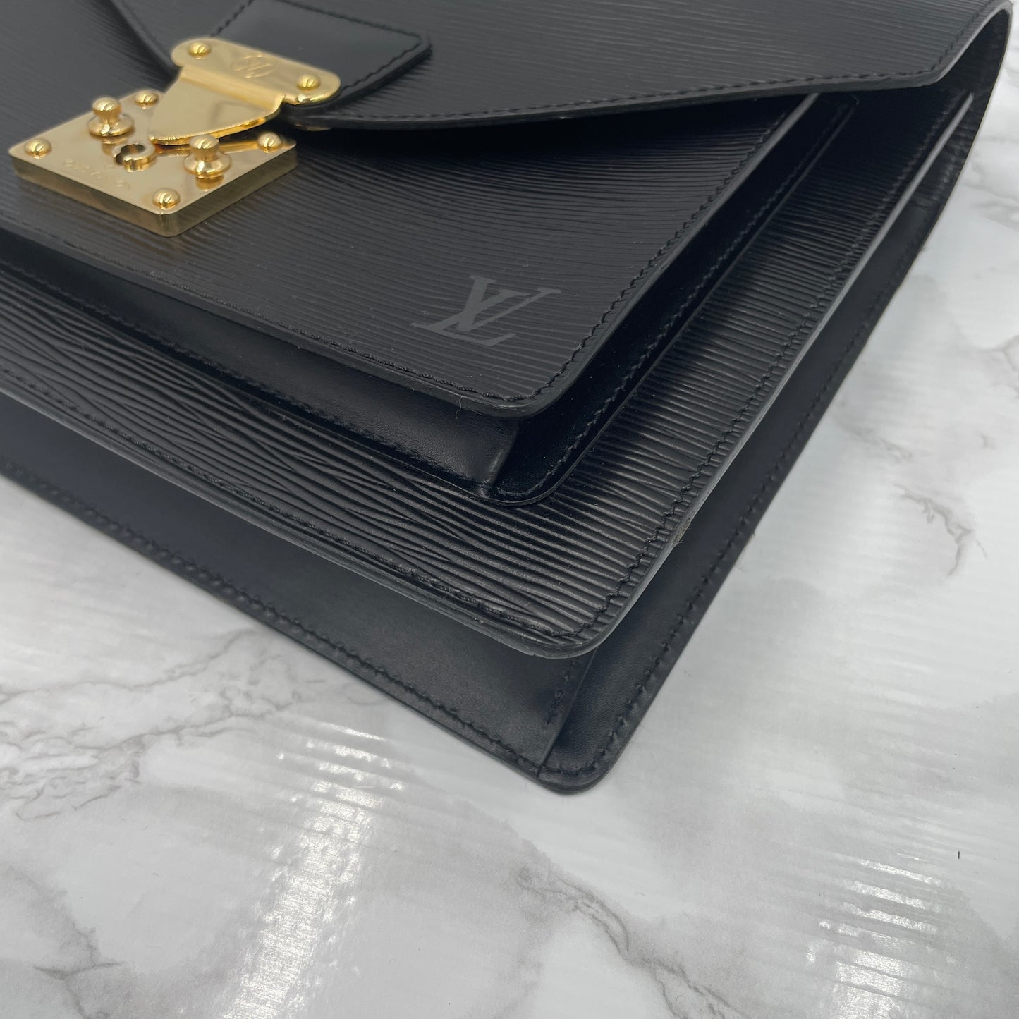 LOUIS VUITTON Epi Monceau