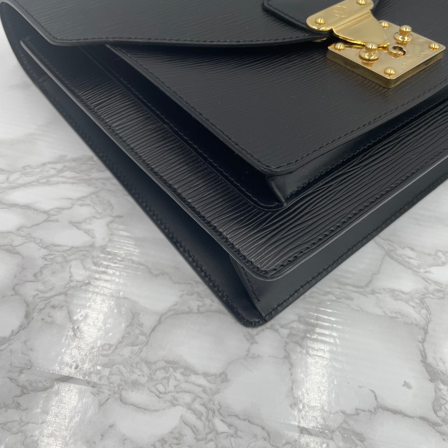 LOUIS VUITTON Epi Monceau