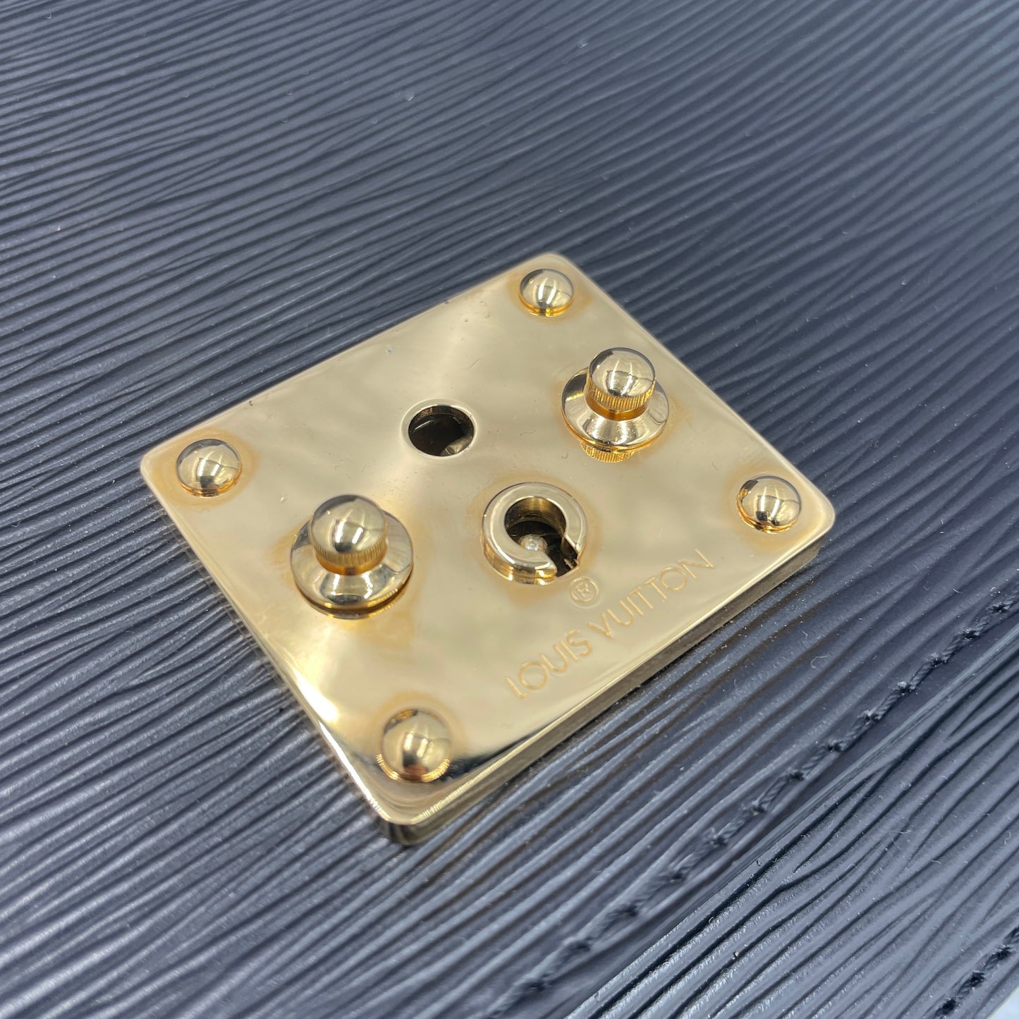 LOUIS VUITTON Epi Monceau