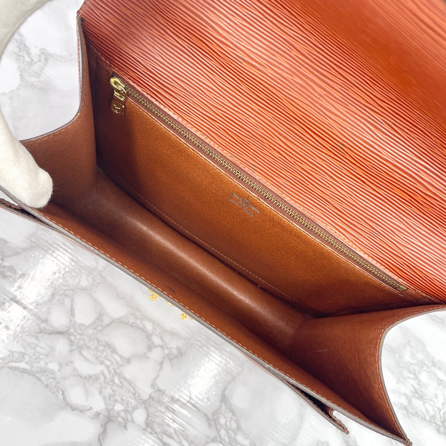 LOUIS VUITTON Epi Monceau