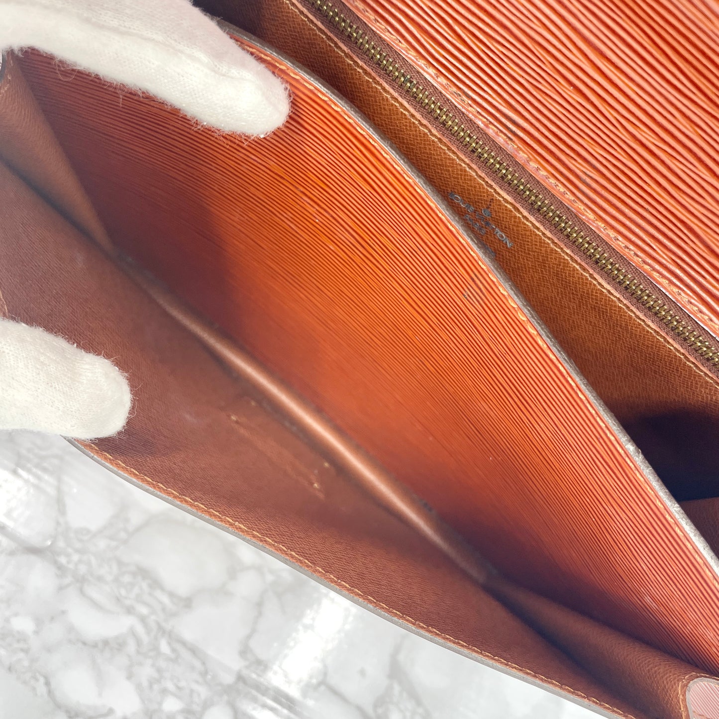 LOUIS VUITTON Epi Monceau