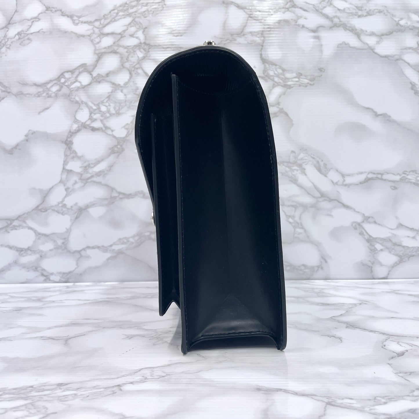 LOUIS VUITTON Epi Monceau