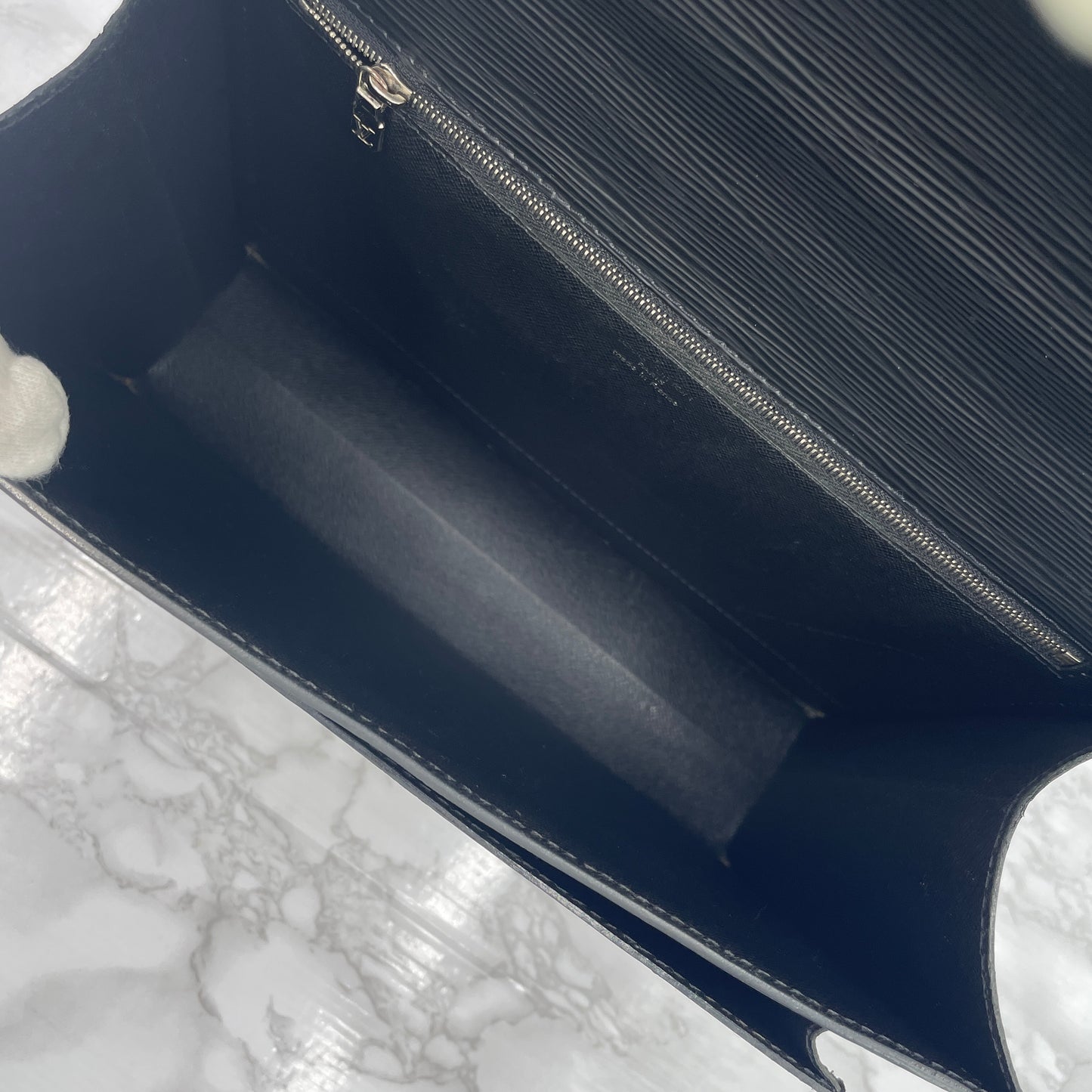 LOUIS VUITTON Epi Monceau