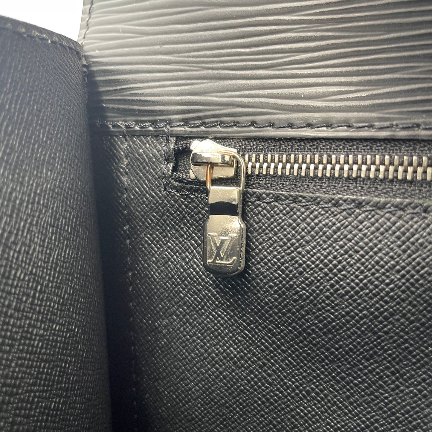 LOUIS VUITTON Epi Monceau