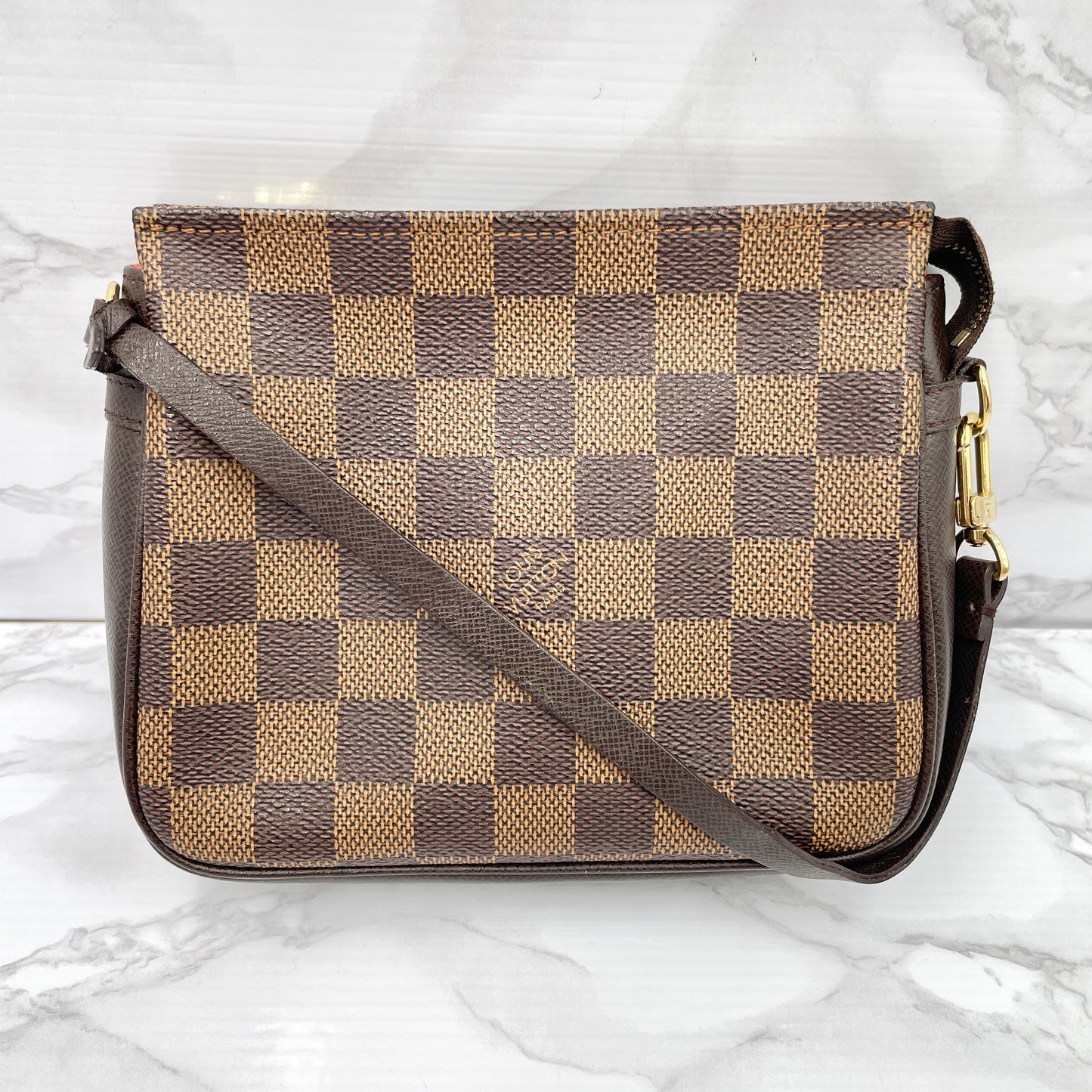 LOUIS VUITTON Damier Truth Makeup