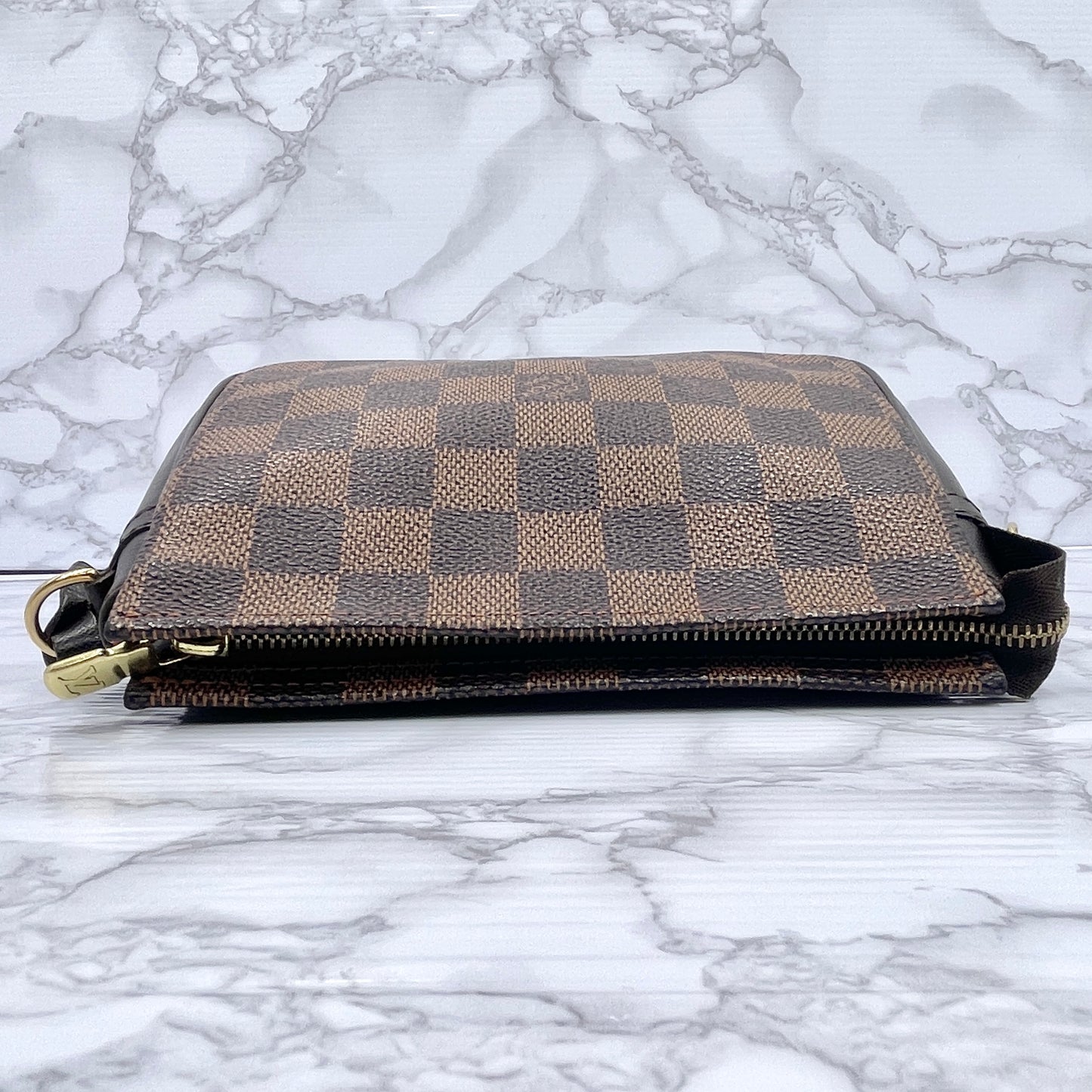 LOUIS VUITTON Damier Truth Makeup